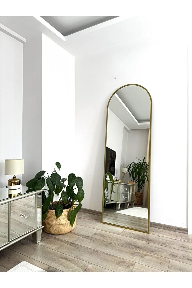 Altın Metal Çerçeveli Ayaklı Boy Aynası 180x60 cm